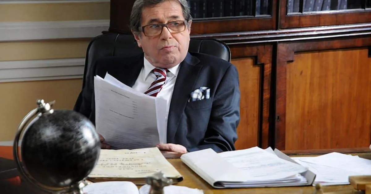 Reżyser filmu Układ: Kto stoi za tą intrygującą produkcją?